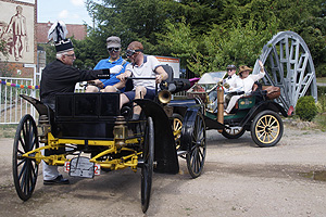 Ahnen_BM_Steffen_Ludwig_DirkSteffens_Neutrebbin_Sears_Motorbuggy_1909.jpg